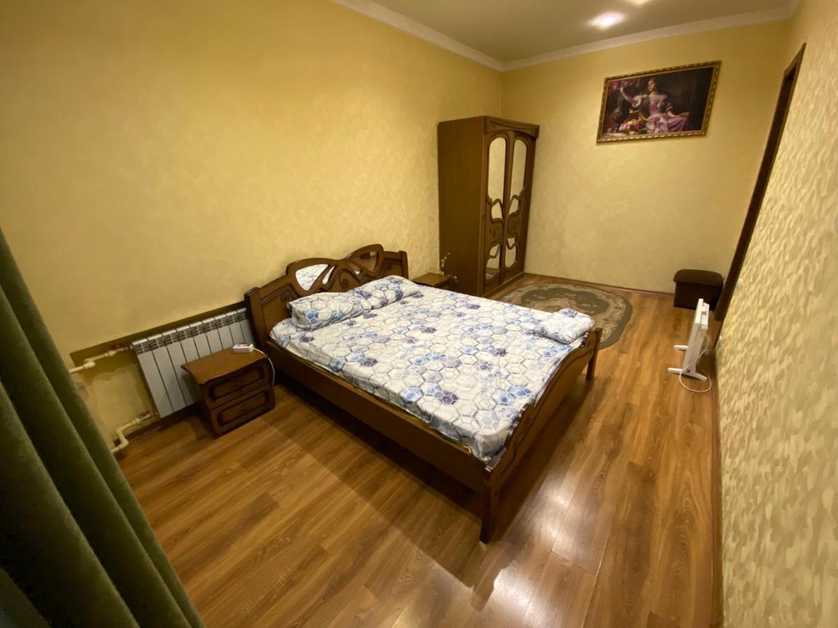 Appartamento Lux Aparts Dnipro Esterno foto